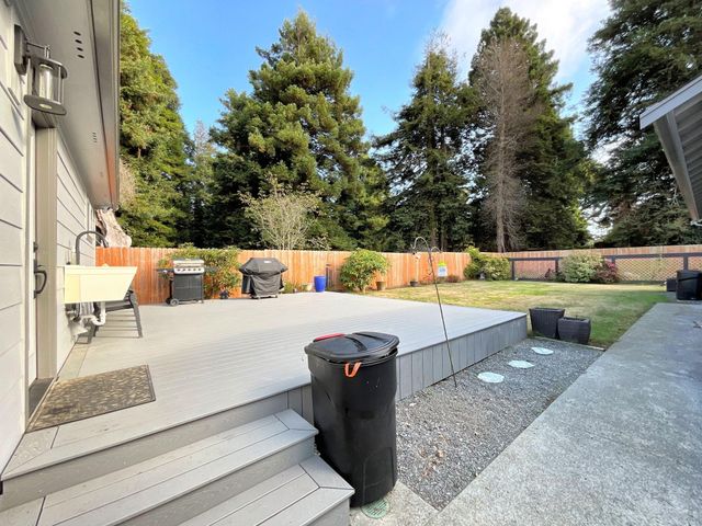 2030 Simmons Road, Eureka, CA 95503