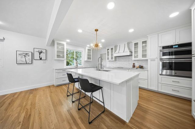 2700 Fishinger Road, Upper Arlington, OH 43221