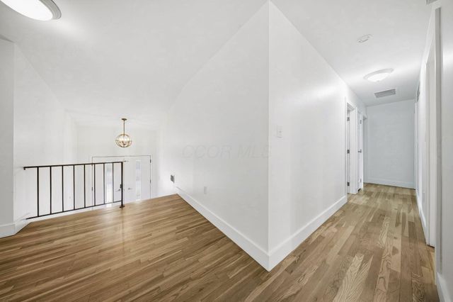 2700 Fishinger Road, Upper Arlington, OH 43221
