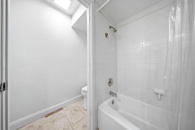 2700 Fishinger Road, Upper Arlington, OH 43221