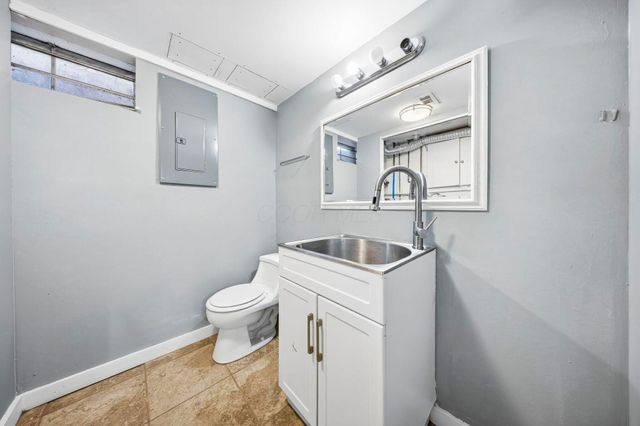 2700 Fishinger Road, Upper Arlington, OH 43221