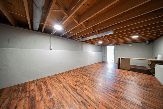 2700 Fishinger Road, Upper Arlington, OH 43221