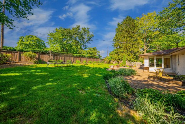 2700 Fishinger Road, Upper Arlington, OH 43221