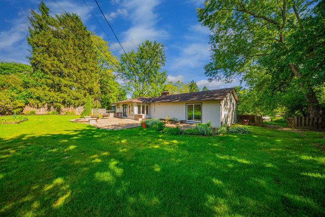 2700 Fishinger Road, Upper Arlington, OH 43221
