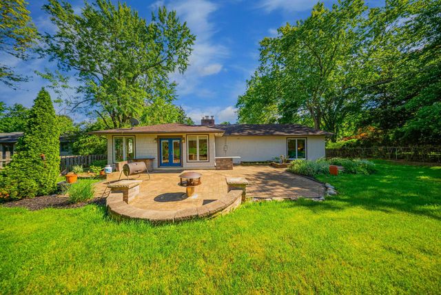 2700 Fishinger Road, Upper Arlington, OH 43221