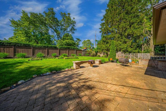 2700 Fishinger Road, Upper Arlington, OH 43221