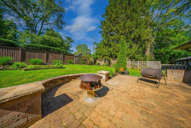 2700 Fishinger Road, Upper Arlington, OH 43221