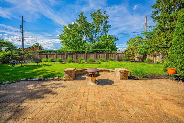 2700 Fishinger Road, Upper Arlington, OH 43221