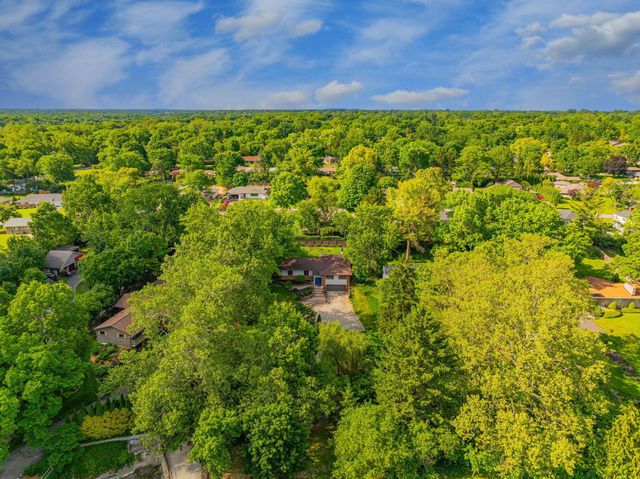 2700 Fishinger Road, Upper Arlington, OH 43221