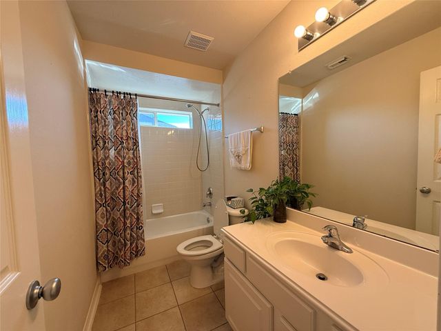 410 Willow Pointe Drive, League City, TX 77573