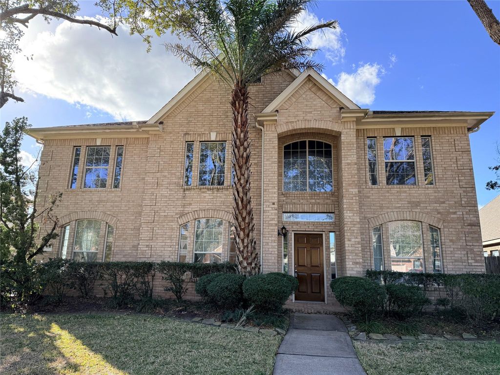 410 Willow Pointe Drive, League City, TX 77573
