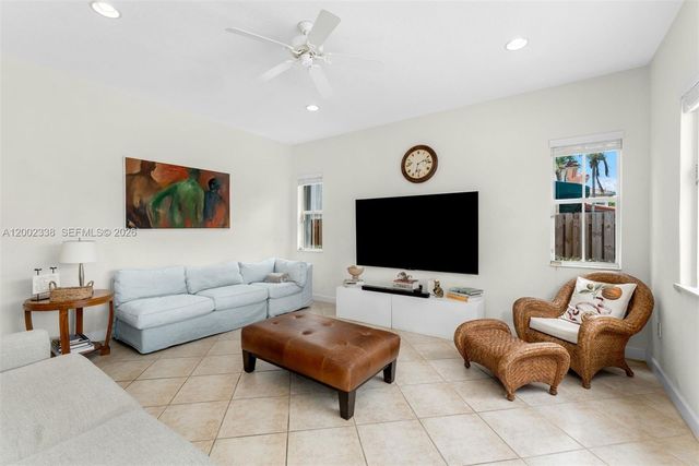 6914 NW 113th Place, Doral, FL 33178