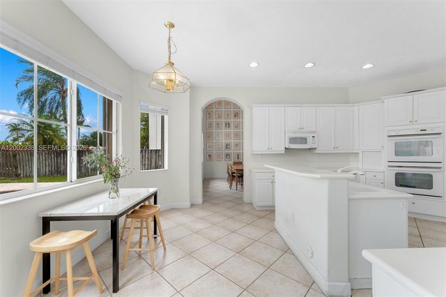 6914 NW 113th Place, Doral, FL 33178