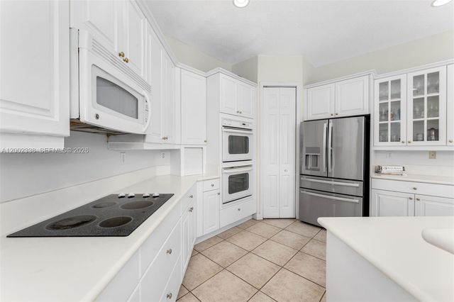 6914 NW 113th Place, Doral, FL 33178