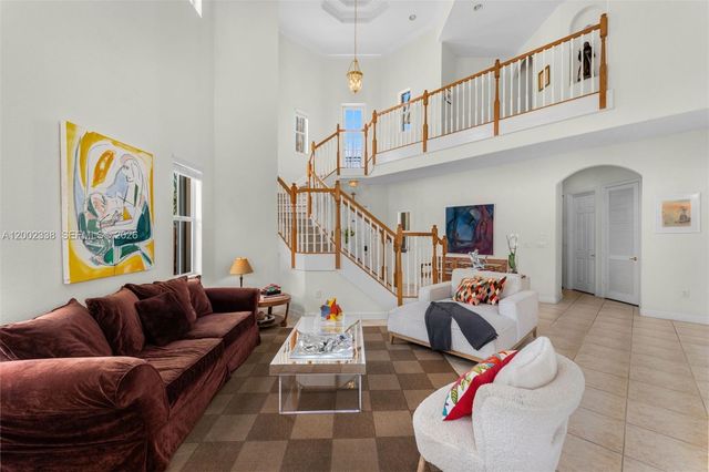 6914 NW 113th Place, Doral, FL 33178