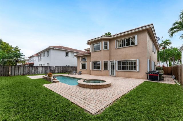 6914 NW 113th Place, Doral, FL 33178