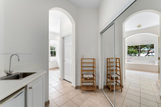 6914 NW 113th Place, Doral, FL 33178