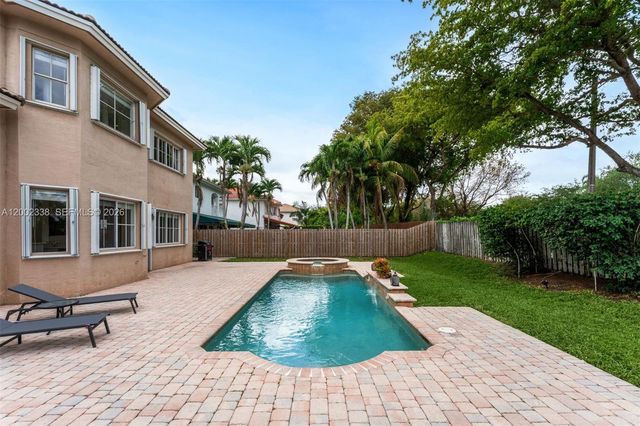 6914 NW 113th Place, Doral, FL 33178