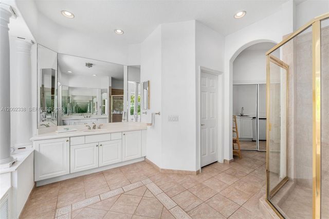 6914 NW 113th Place, Doral, FL 33178