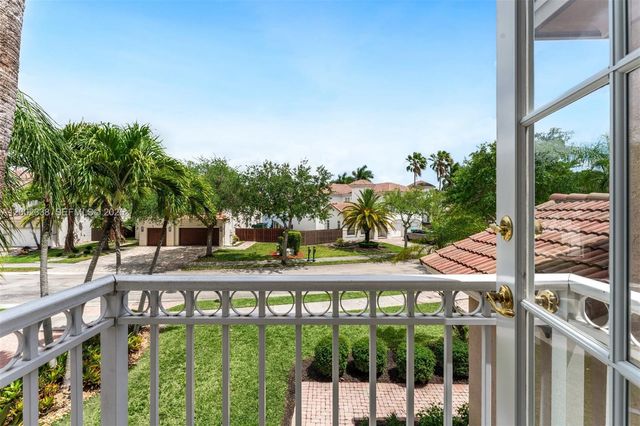 6914 NW 113th Place, Doral, FL 33178