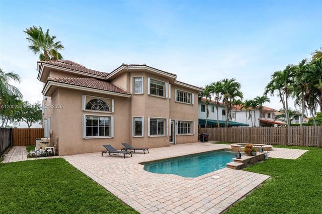 6914 NW 113th Place, Doral, FL 33178