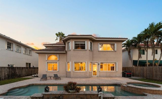 6914 NW 113th Place, Doral, FL 33178