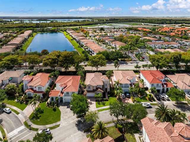 6914 NW 113th Place, Doral, FL 33178