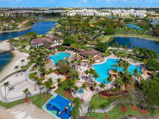 6914 NW 113th Place, Doral, FL 33178