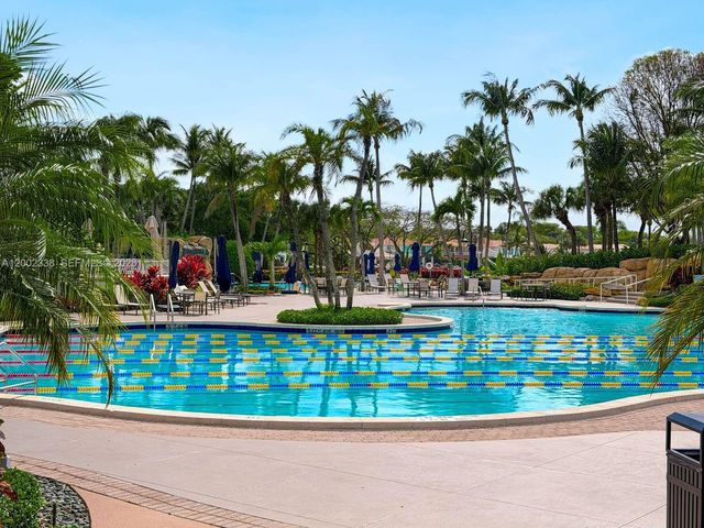 6914 NW 113th Place, Doral, FL 33178