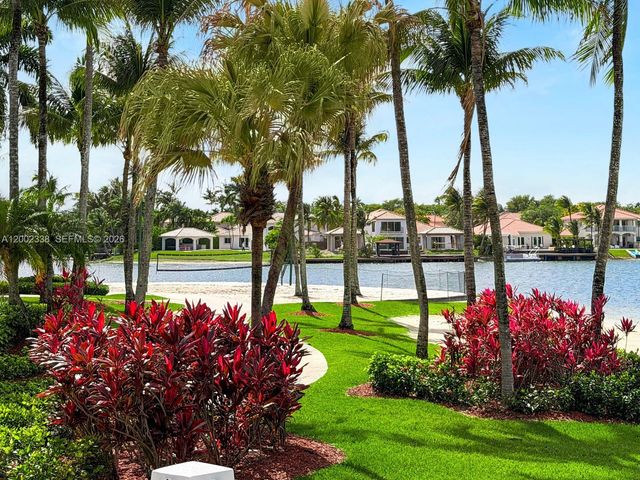 6914 NW 113th Place, Doral, FL 33178