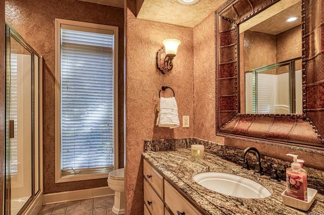 53 Loyola Dr, Hot Springs Village, AR 71909