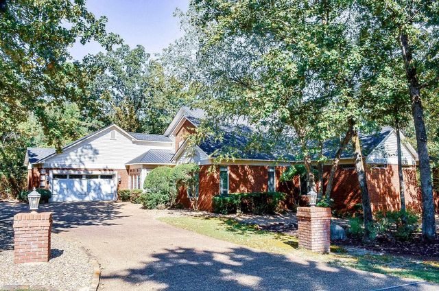 53 Loyola Dr, Hot Springs Village, AR 71909