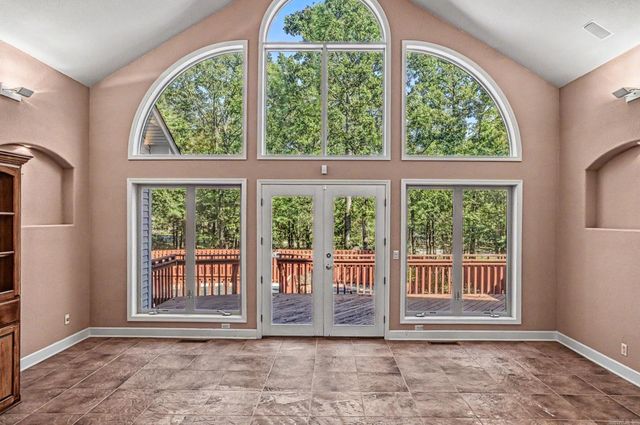 53 Loyola Dr, Hot Springs Village, AR 71909