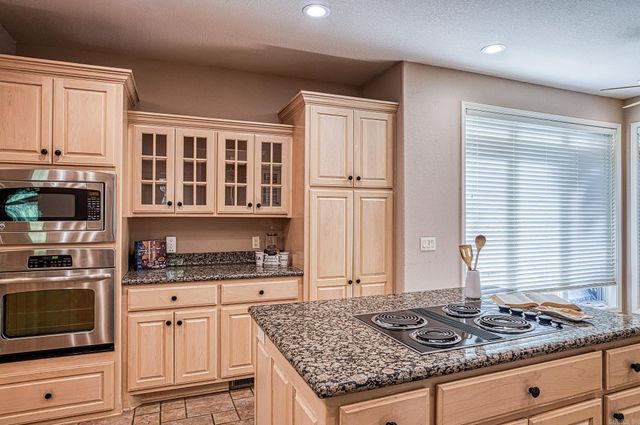 53 Loyola Dr, Hot Springs Village, AR 71909