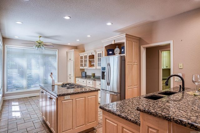 53 Loyola Dr, Hot Springs Village, AR 71909