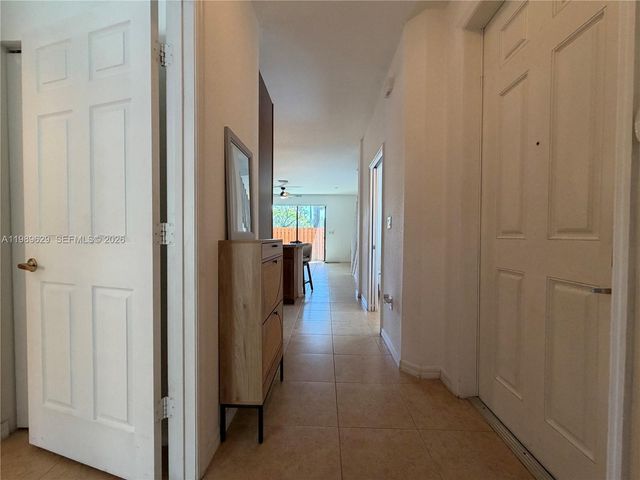 6330 S Station Sq 6330, Davie, FL 33314