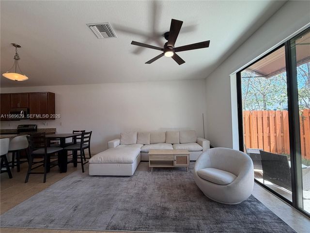 6330 S Station Sq 6330, Davie, FL 33314