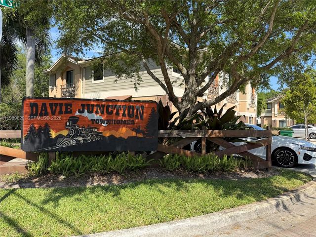 6330 S Station Sq 6330, Davie, FL 33314