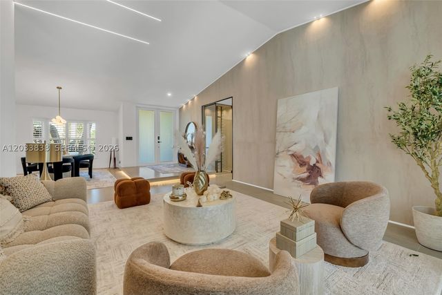 11834 Island Lakes Ln, Boca Raton, FL 33498