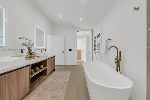 11834 Island Lakes Ln, Boca Raton, FL 33498
