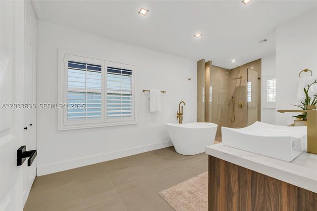 11834 Island Lakes Ln, Boca Raton, FL 33498