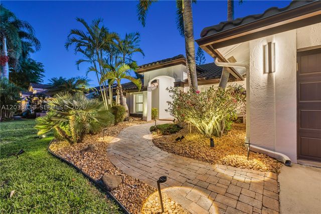 11834 Island Lakes Ln, Boca Raton, FL 33498