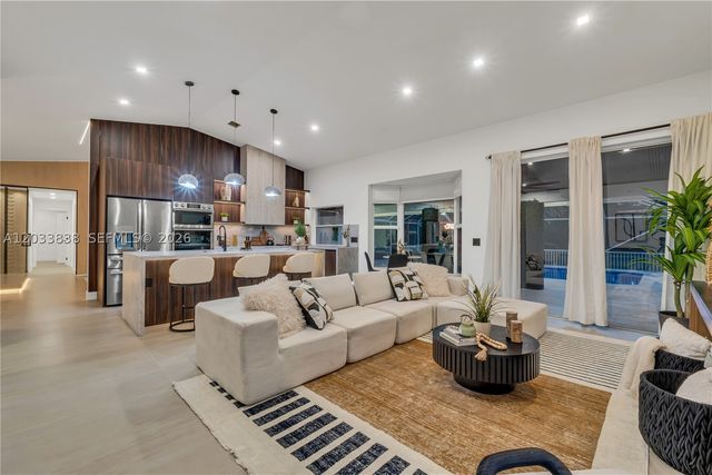 11834 Island Lakes Ln, Boca Raton, FL 33498