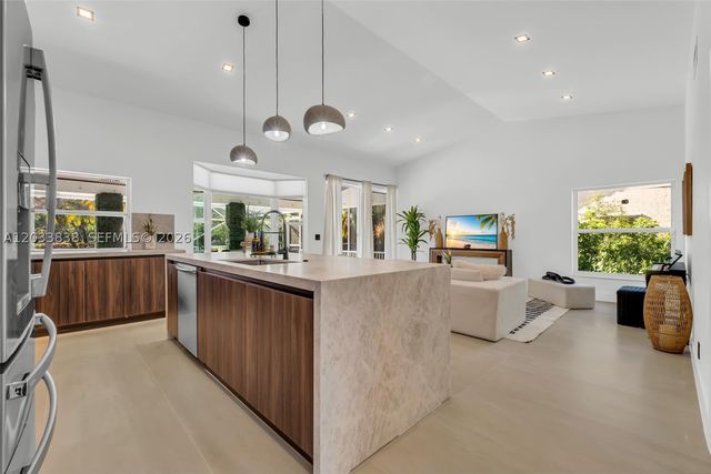 11834 Island Lakes Ln, Boca Raton, FL 33498