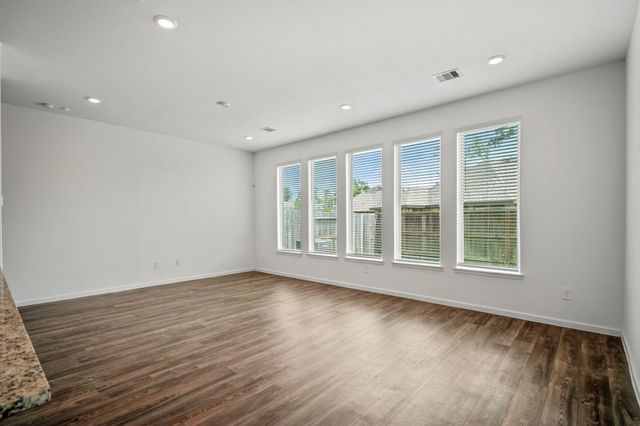 613 Royal Arch Drive, Conroe, TX 77304