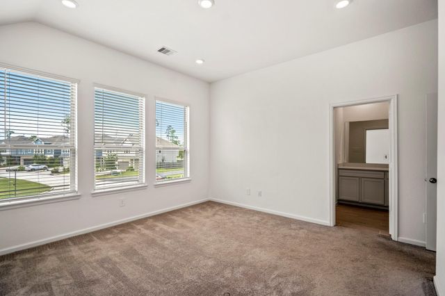 613 Royal Arch Drive, Conroe, TX 77304