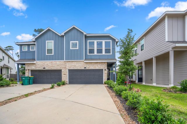 613 Royal Arch Drive, Conroe, TX 77304