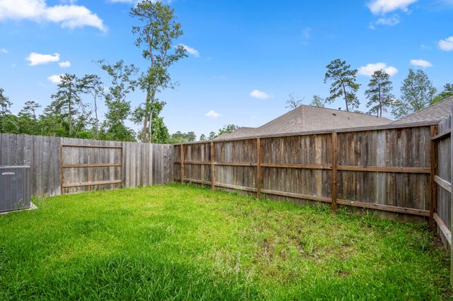 613 Royal Arch Drive, Conroe, TX 77304