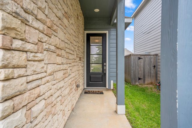 613 Royal Arch Drive, Conroe, TX 77304