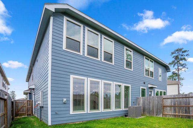 613 Royal Arch Drive, Conroe, TX 77304